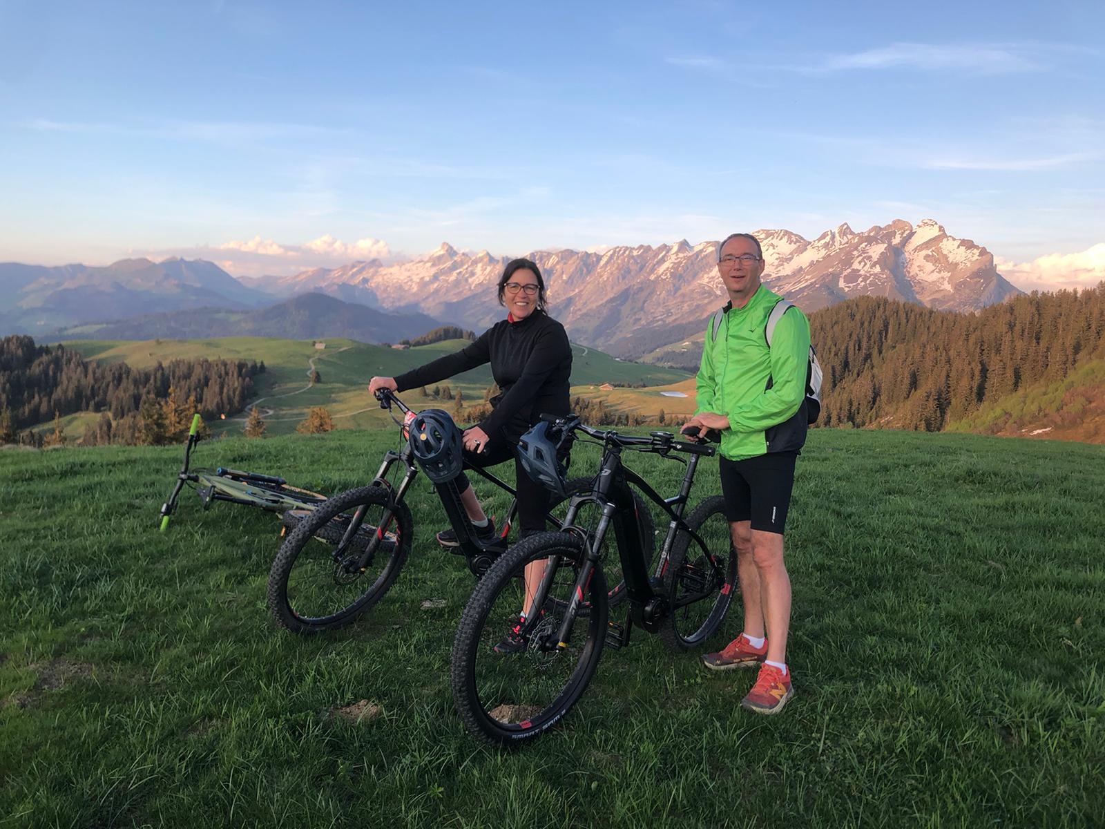 plateau-beauregard-couché-de-soleil-Manigod-la-clusaz